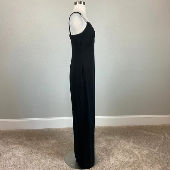 Black Woman Dress - Picture 2 of 3